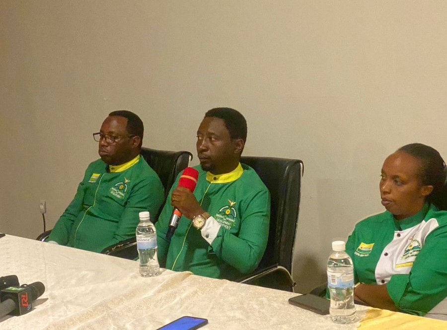 Dr. Frank Habineza yikomye Njyanama y