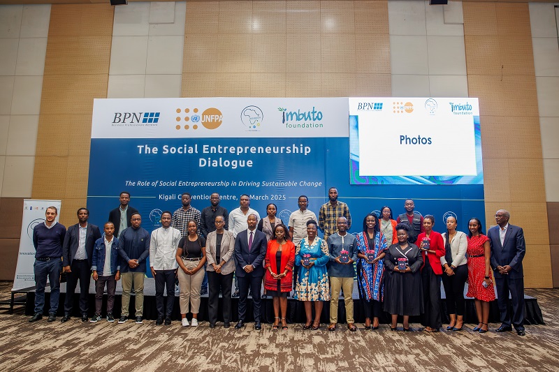 Urubyiruko rwasabwe kuziba icyuho cy