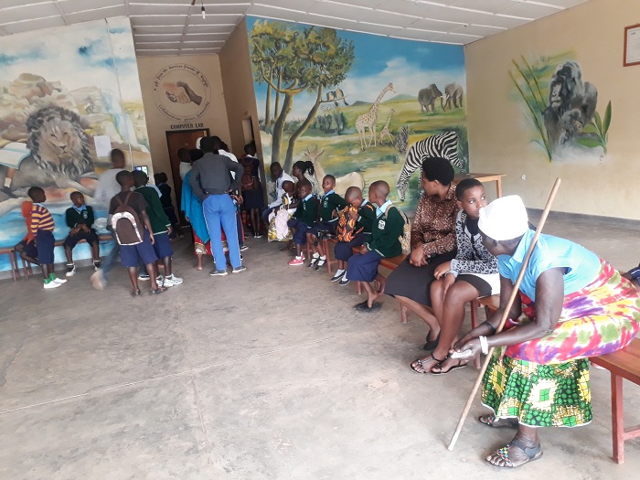 Ku munsi wa mbere hari abana batigeze biga bitewe n'uko batari baranditswe ko baziga muri 2020