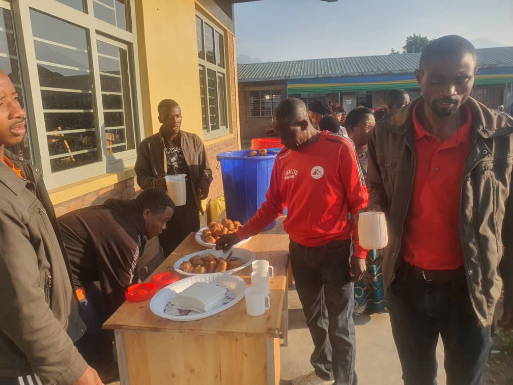 Kuri iyi site hagaragaye agashya ko gusamuza buri wese wazindukiye kwitorera Umukuru w'Igihugu n'Abadepite