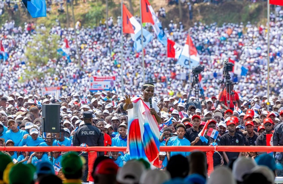 Mukamerika Marie Rose wo mu Karere ka Rulindo, Umurenge wa Kinihira yatanze ubuhamya bw