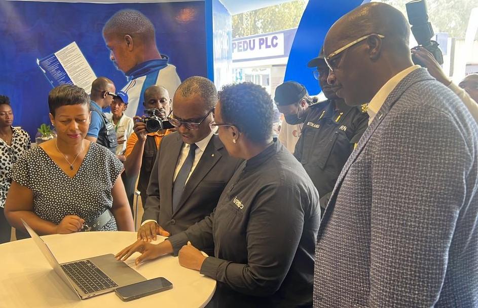 Minisitiri Ngabitsinze yagaragarijwe zimwe muri serivisi zimurikwa muri Expo 2024