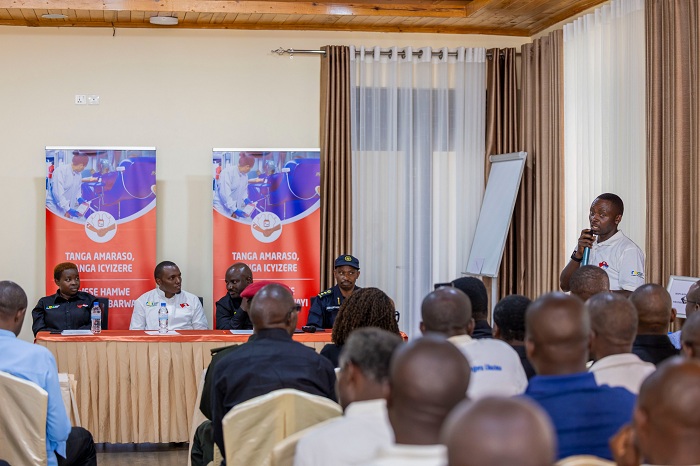 Habaye n'ibiganiro bishishikariza abantu gutanga amaraso