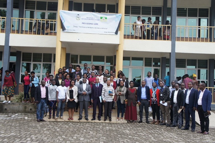 Inama yitabiriwe n'impuguke zinyuranye