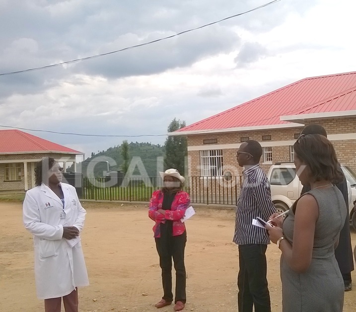 Gufatanya n'uruhare rwa buri wese nibyo bizafasha akarere kugera ku iterambere.