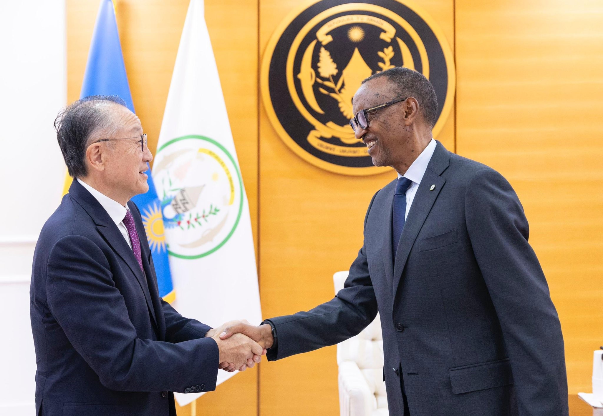 Baganiriye ku kunoza ubuvuzi buhamye ndetse n'ibijyanye n'ubushakashatsi