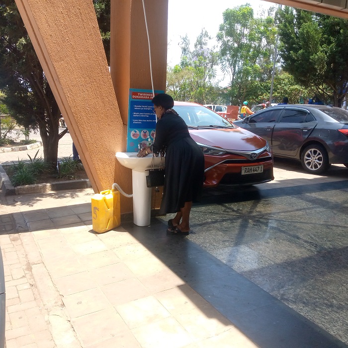 Gukaraba abantu babyibwirije hari abasanga atari umuco w'Abanyarwanda