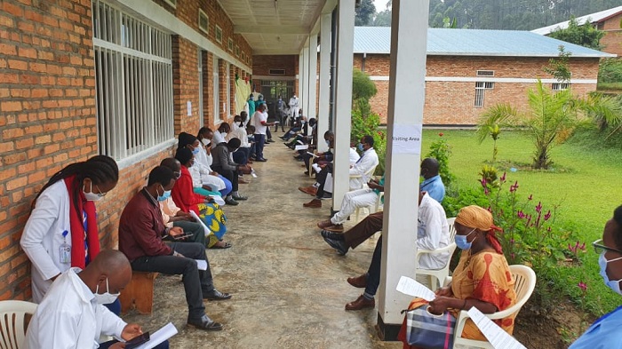 Abategereje gukingirwa buzuza ibyangombwa