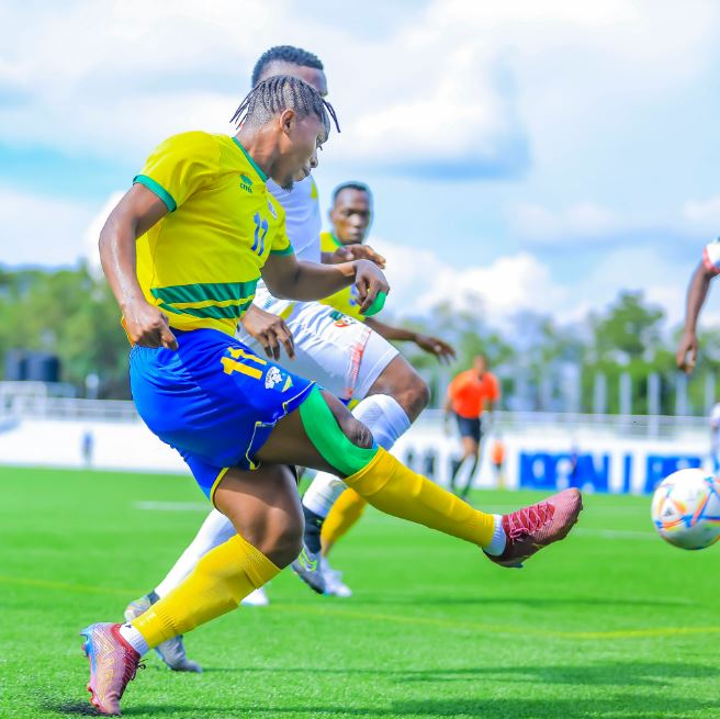 Gukinisha Muhire Kevin afite amakarita atabimwemerera byatumye Amavubi aterwa mpaga mu mukino yari yanganyije na Benin 1-1 mu Rwanda 