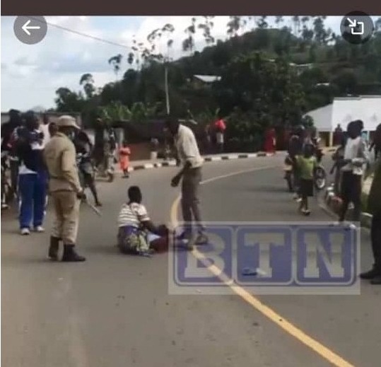 Bafashwe bazira gukubita umugore (Ifoto BTN)