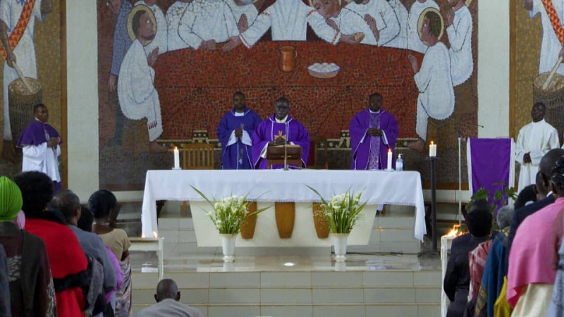 Hanje kubaho igitambo cya Misa yo gusabira abashyinguye i Rusororo