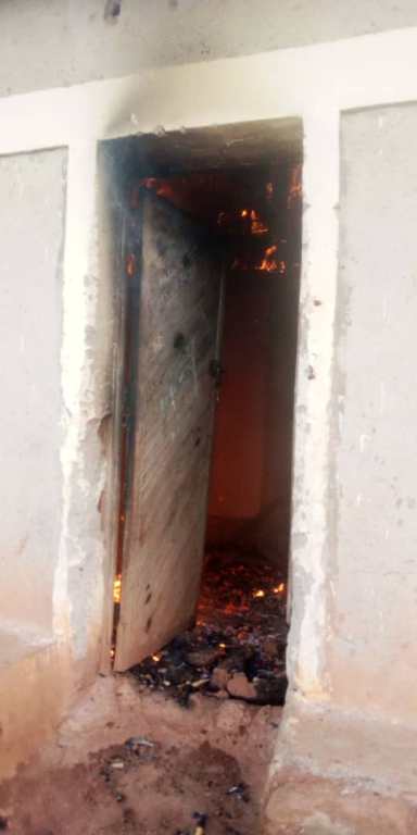 Ibyari mu nzu byarahiye birakongoka