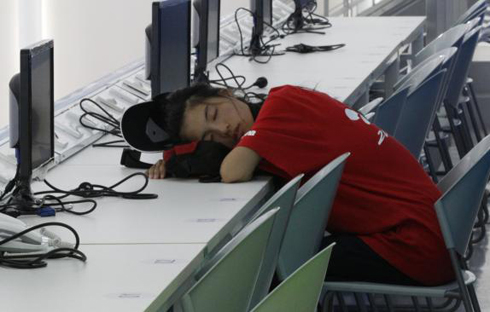 Gufata umwanya wo gusinzira ku kazi ngo bitanga umusaruro mwiza ku bakozi.