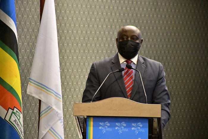 Guverineri Gasana yasabye abasora mu Ntara ayobora gukora ibishoboka buri gihe bakajya bahora ku isonga mu gutanga imisoro n'amahoro