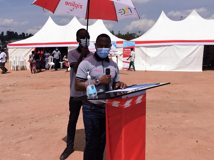 Dr. Gatare avuga ko gutanga amaraso nta kibazo bitera uwayatanze