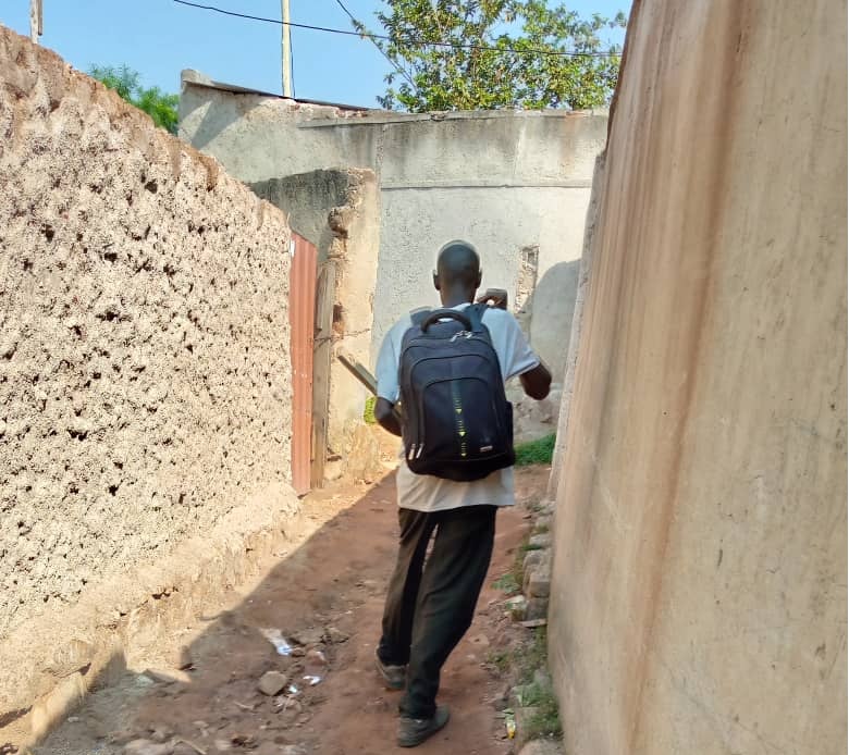 Uyu yagejeje saa ine arataha avuga ko yabuze umuha akazi