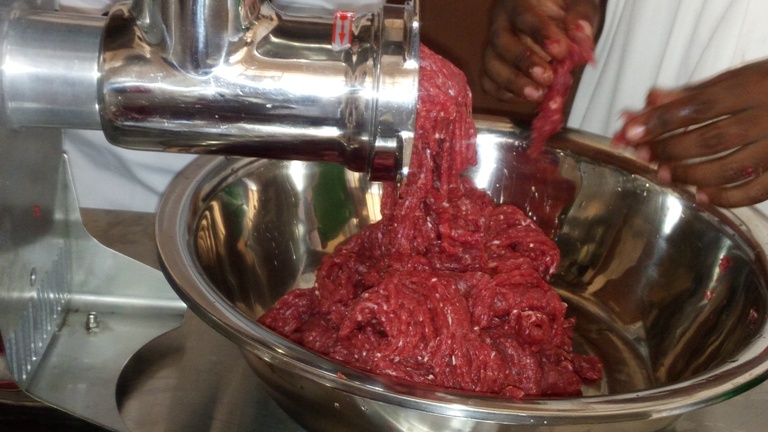 Bigishwa no gutunganya inyama