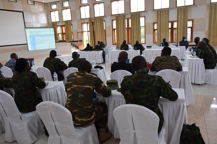 Izo ngabo zaganiriye na Guverineri w'Intara y'Amajyaruguru azigezaho gahunda z'Intara y'Amajyaruguru zijyanye n'iterambere ry'iyo Ntara n'imibereho myiza y'abaturage