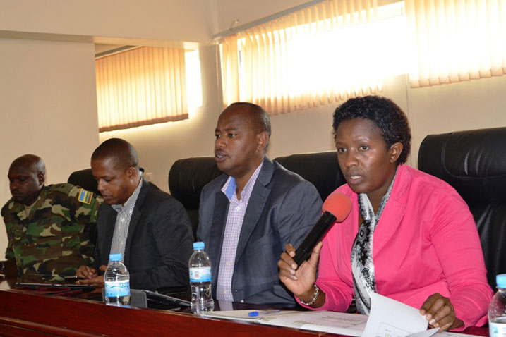 Mu nama yahuje Minisiteri y'Uburezi n'inzego zishinzwe uburezi mu Ntara y'Iburasirazuba, iyi ntara yashimiwe ko muri uyu mwaka yikijije ikimwaro cyo gukopeza abanyeshuri.