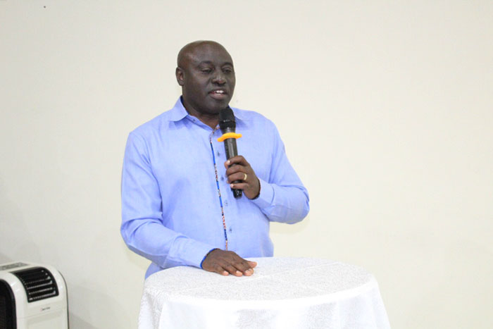 Guverineri Gasana asanga BK niyegera abaturage bizafasha impande zombi kunguka