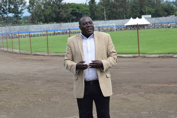 Guverineri Gatabazi atekereza ko hari abanyerondo bafasha abajura kwiba