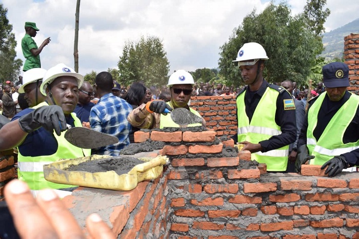 Guverineri w'Amajyaruguru Gatabazi JMV na we yitabiriye iki gikorwa