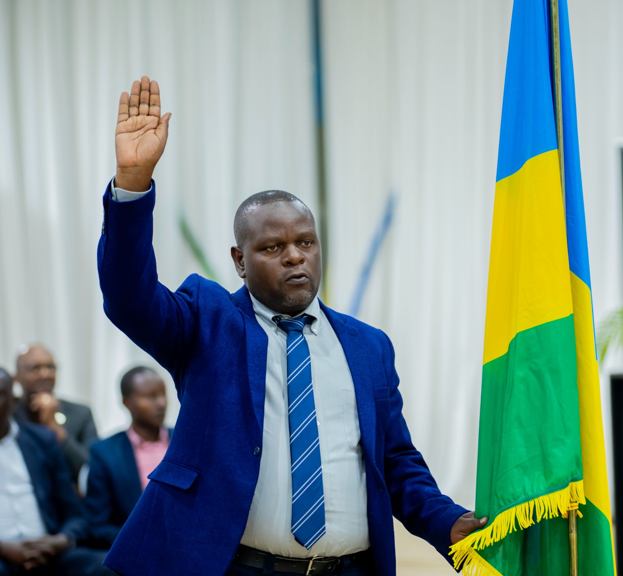 Visi Meya ushinzwe Imiturire n'Ibikorwaremezo, hatowe Dusabimana Fulgence nawe wari usanzwe kuri uwo mwanya