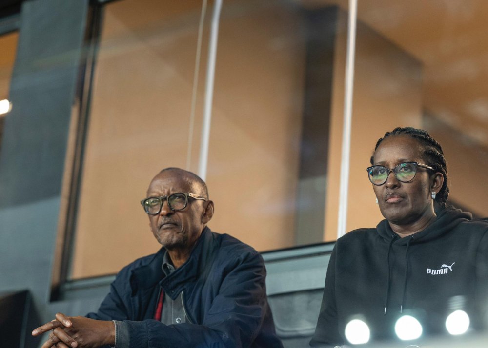 Perezida Kagame na Madamu Jeannette Kagame bakurikiye uyu mukino