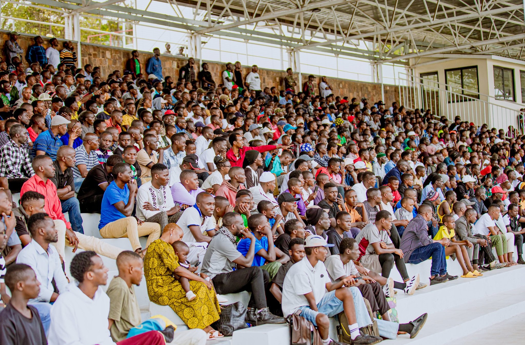 Abafana bari bitabiriye ku bwinshi cyane ko kwinjira byari ubuntu