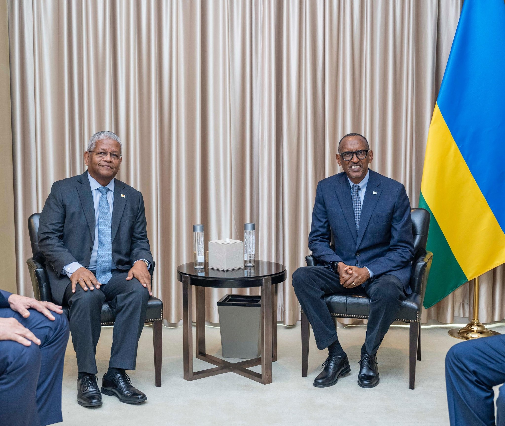 Perezida Kagame yagiranye ibiganiro na mugenzi we Wavel Ramkalawan wa Seychelles