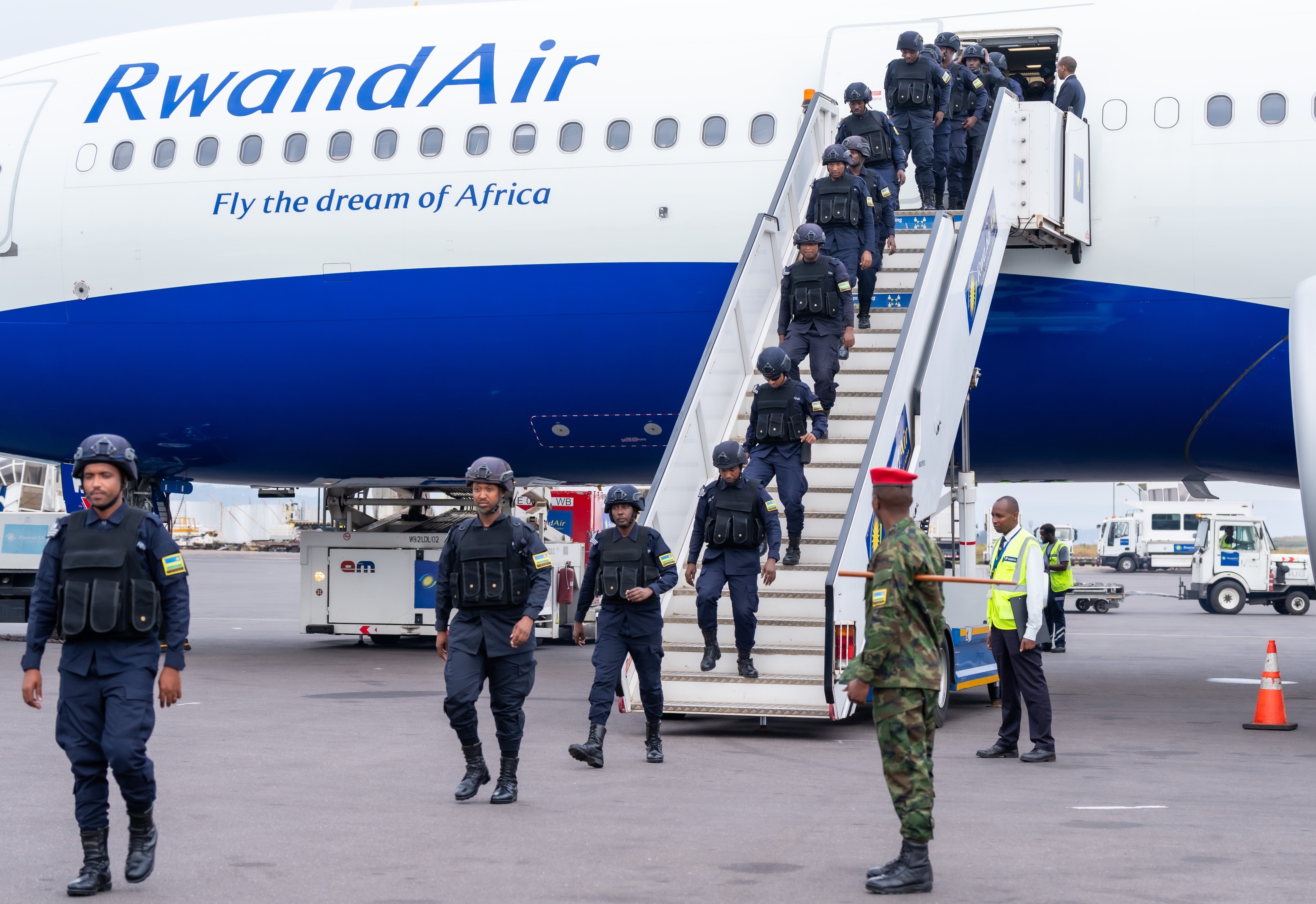 Aba bagize inzego z'umutekano bari bamaze umwaka muri Mozambique