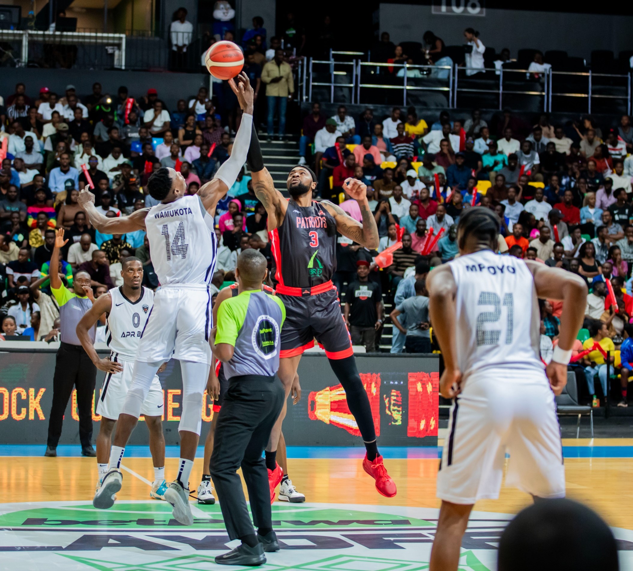 Uyu mukino wari ishiraniro hagati y