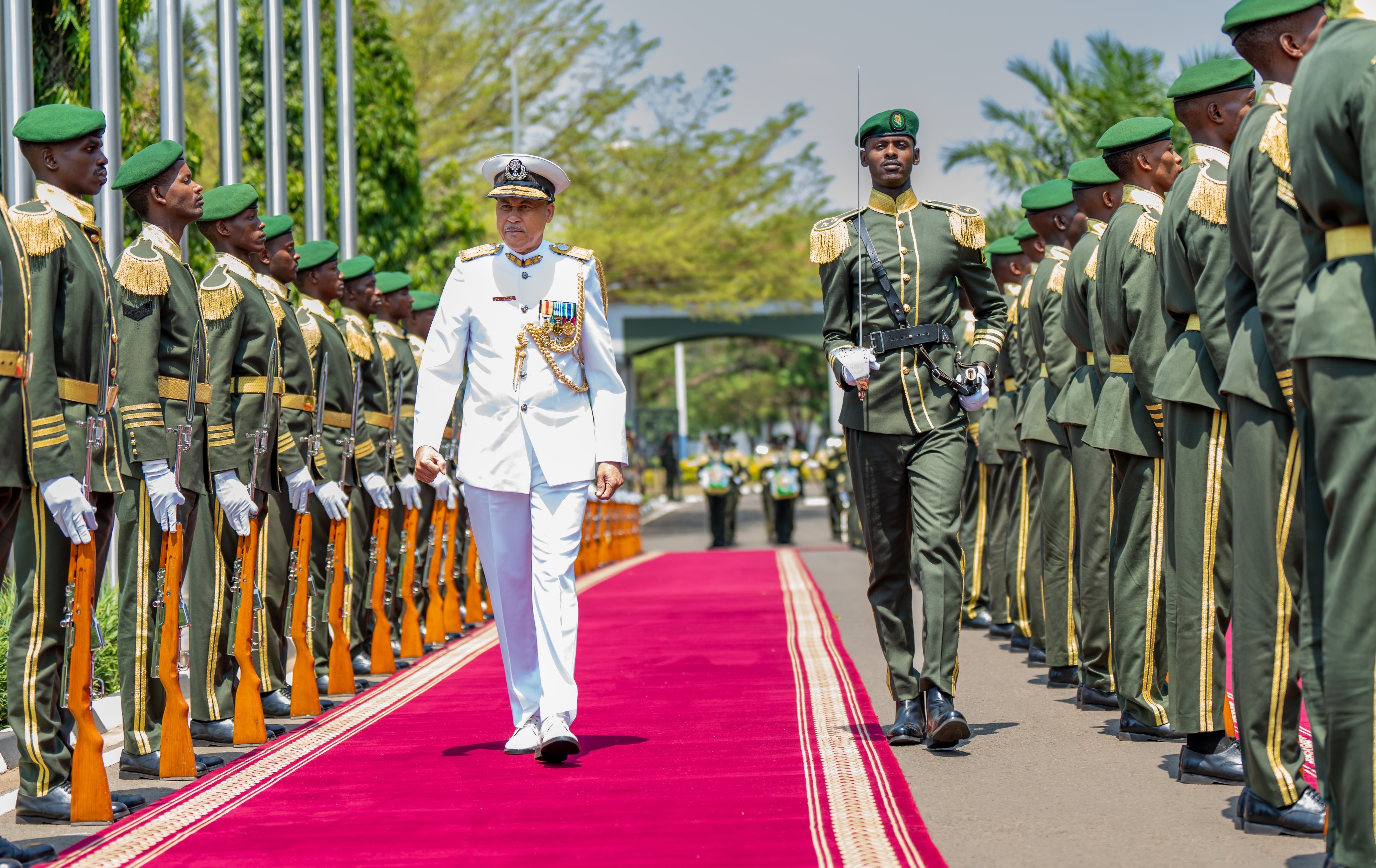 Brigadier Michael Rosette, uruzinduko rwe rugamije gushimangira umubano mu bya gisirikare