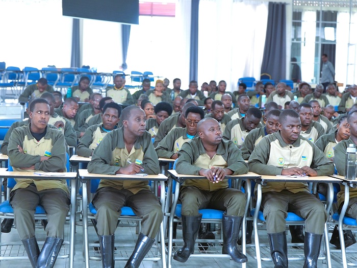 Abarimu biyemeje gusezera ku bwoba bajyaga bagirira isomo ry'amateka