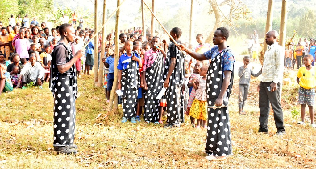 Habayeho umuhango wo kwinjiza Intore mu zindi