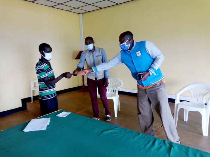 Habumugisha yishyuriye ibihumbi 20frw umurwayi ugiye kwivuriza ikibyimba muri CHUK