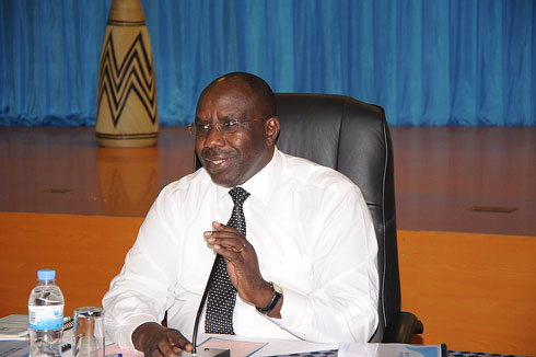 Minisitiri w'Intebe, Dr. Pierre Damien Habumuremyi.