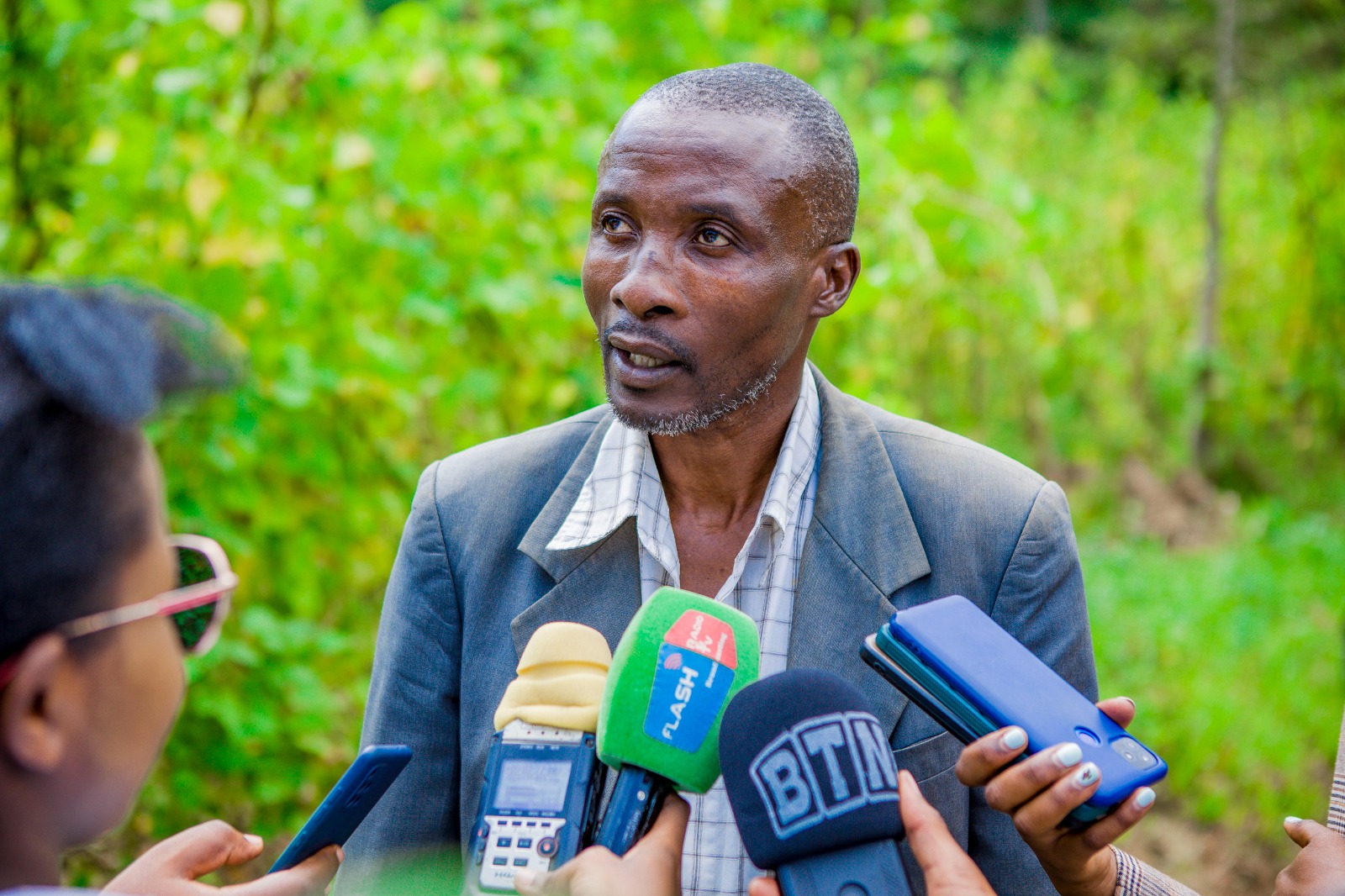 Hagumimana Noel, umwe mu baturage bishimira iki kiraro