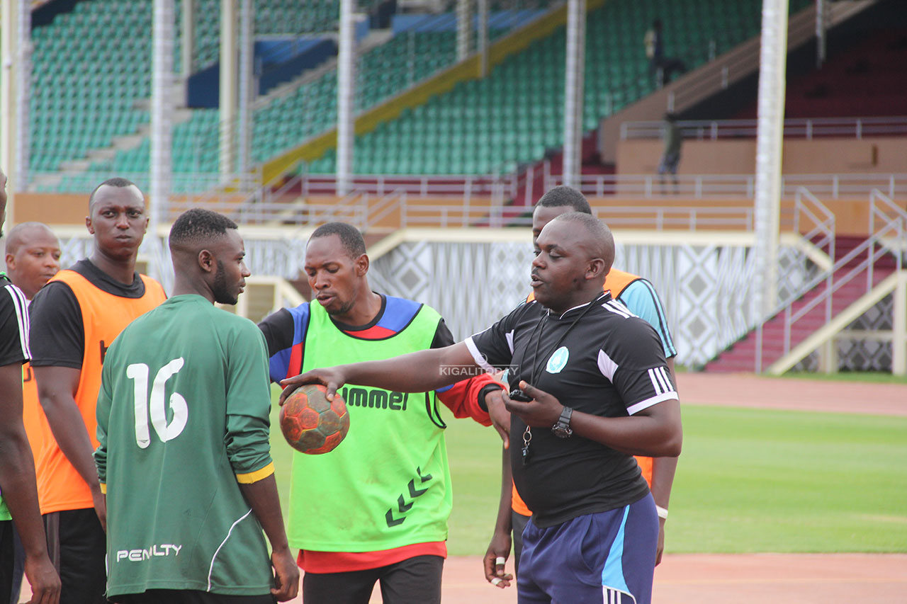 Anaclet Bagirishya ayoboye imyitozo ya APR Hc