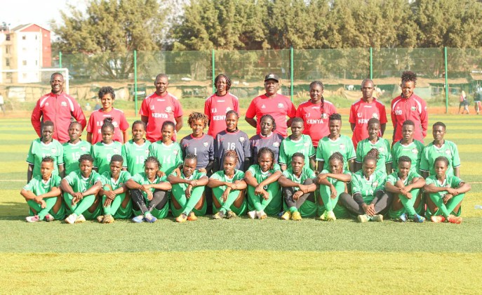 Ikipe y'igihugu ya Kenya ifata ifoto mbere yo kwerekeza mu Rwanda