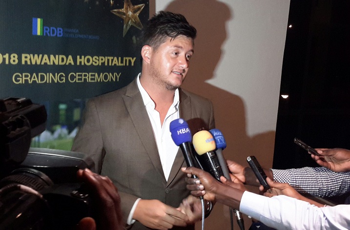 Hoteli yahawe inyenyeri eshanu ari nacyo cyiciro cya nyuma, ni One&Only Nyungwe House Lodge gusa