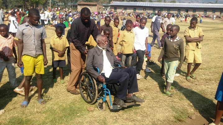 Bose bari bategereje kugerwaho n'impuhwe z'Imana.