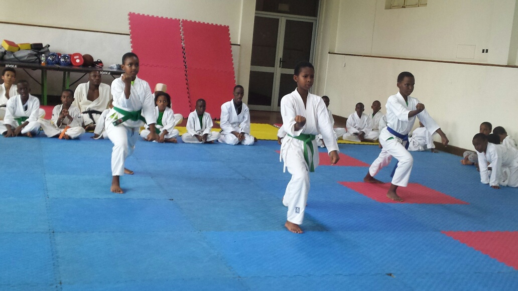 Abana b'abakobwa nabo bitwara neza muri uyu mukino