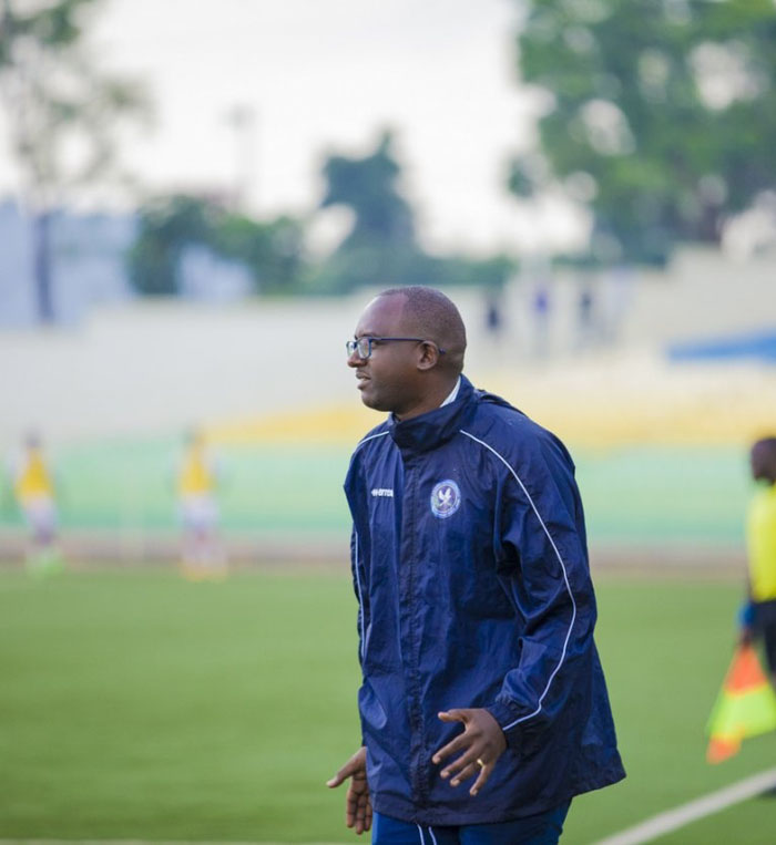 Haringingo Francis n