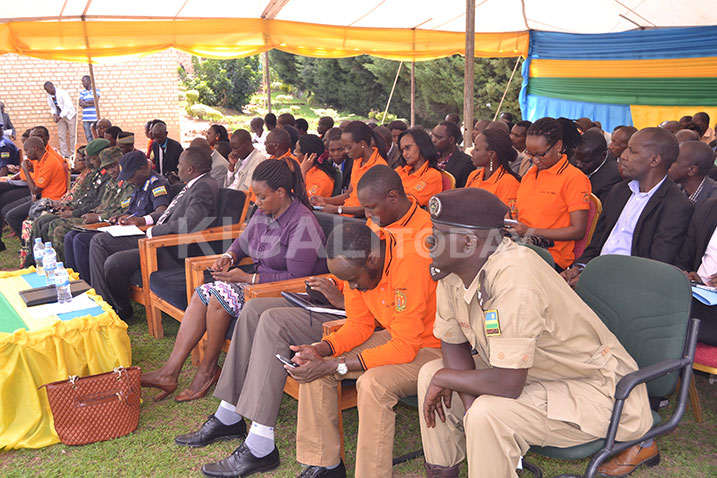 Hashimwe buri muntu wagize uruhare mu kugabanya imanza.