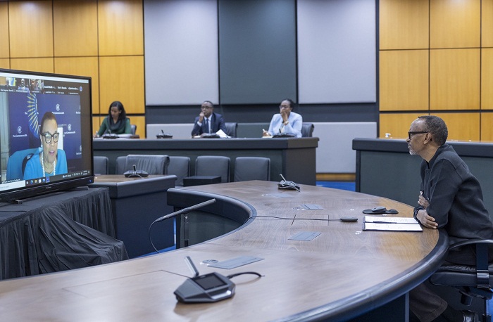 Perezida Kagame abanira na Patricia Scotland 