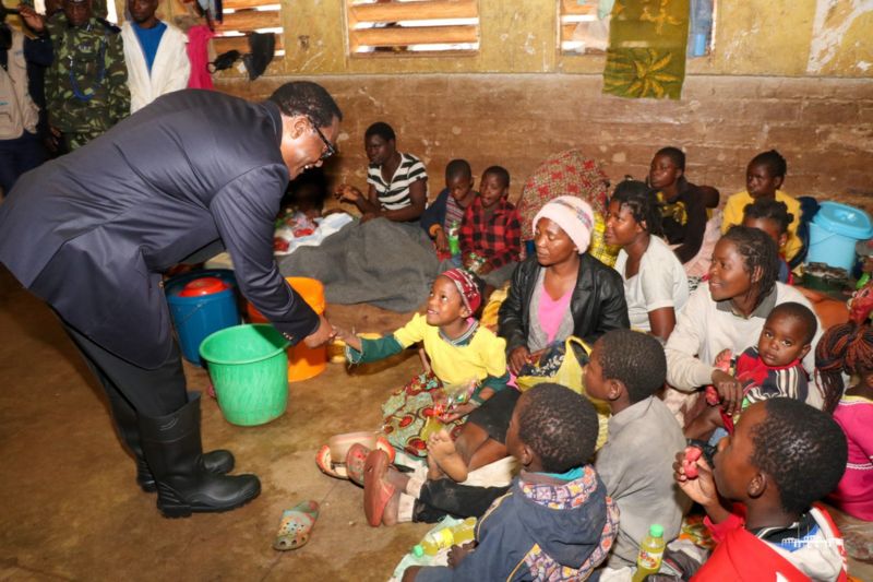 Perezida wa Malawi yasuye abavanywe mu byabo n'uyu muyaga