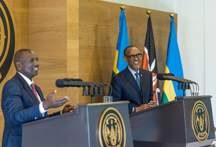 Abakuru b'Ibihugu bombi baganira n'itangazamakuru