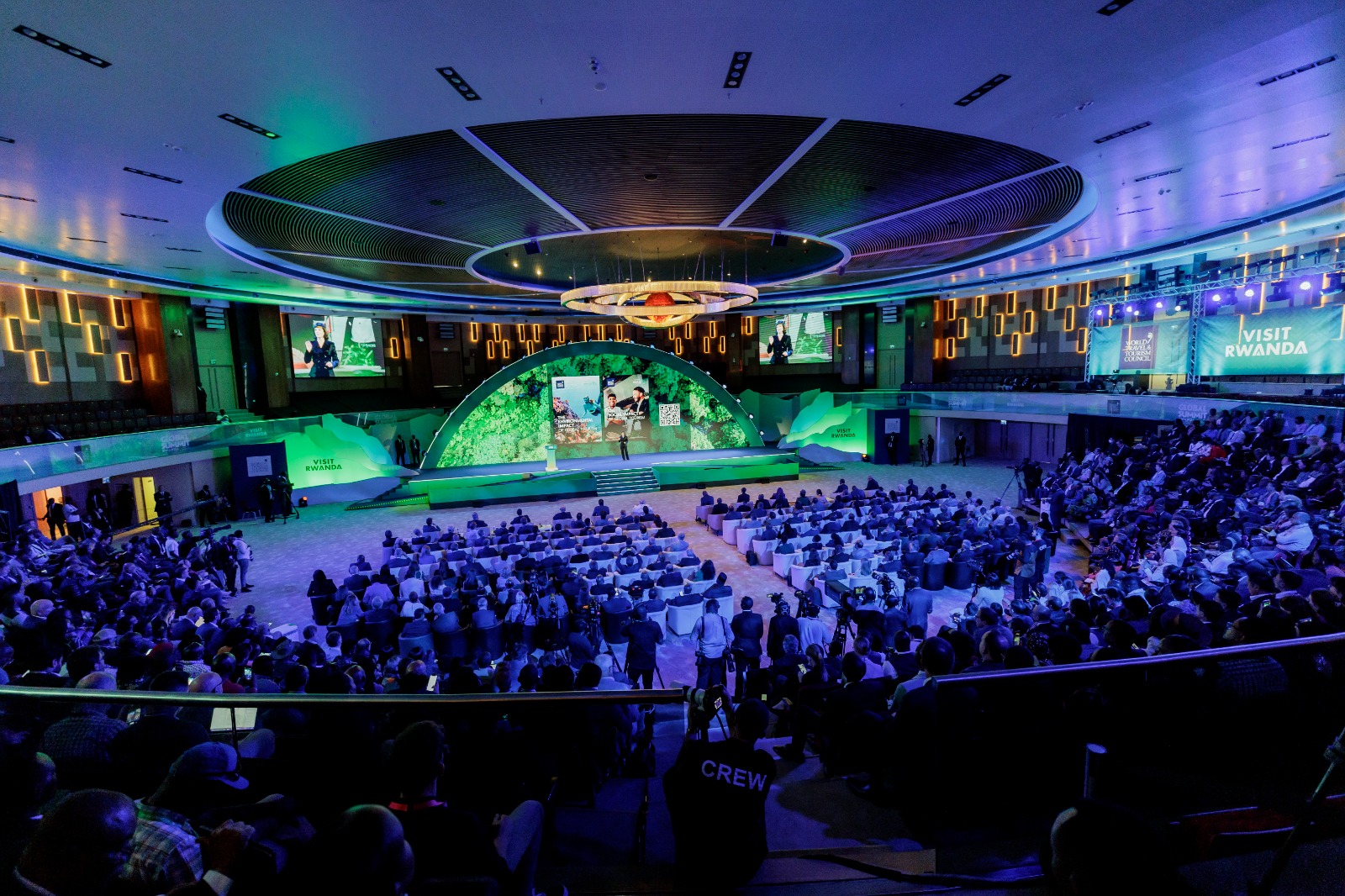 Ni inama yitabiriwe n'abaturutse hirya no hino ku Isi