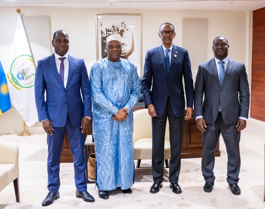 Perezida Kagame yashyirikijwe ubutumwa bwa mugenzi we Gen. Doumbouya wa Guinnea Conakry